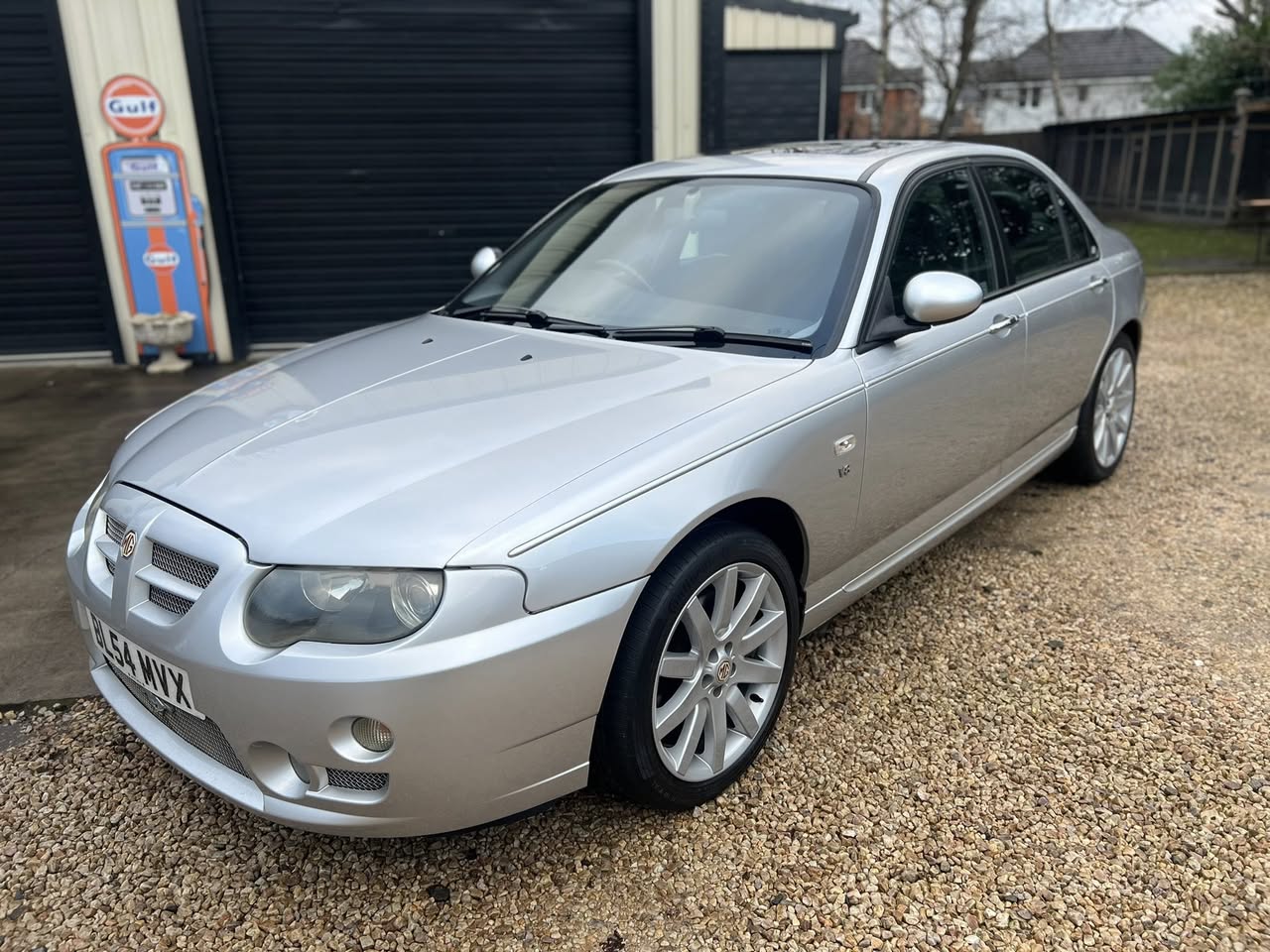 MG ZT 260 V8